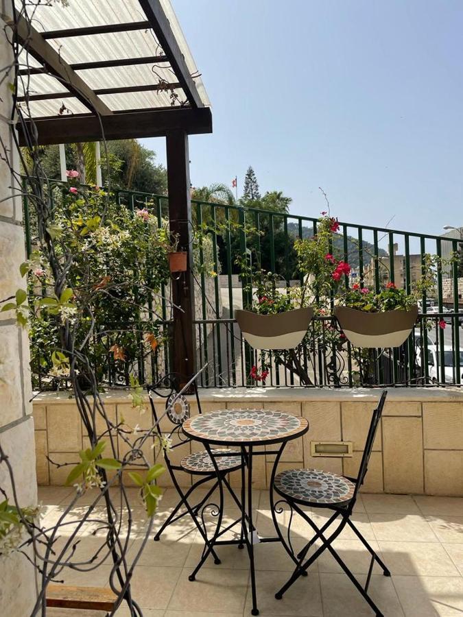 Laila'S Boutique Apartment Haifa Exterior photo