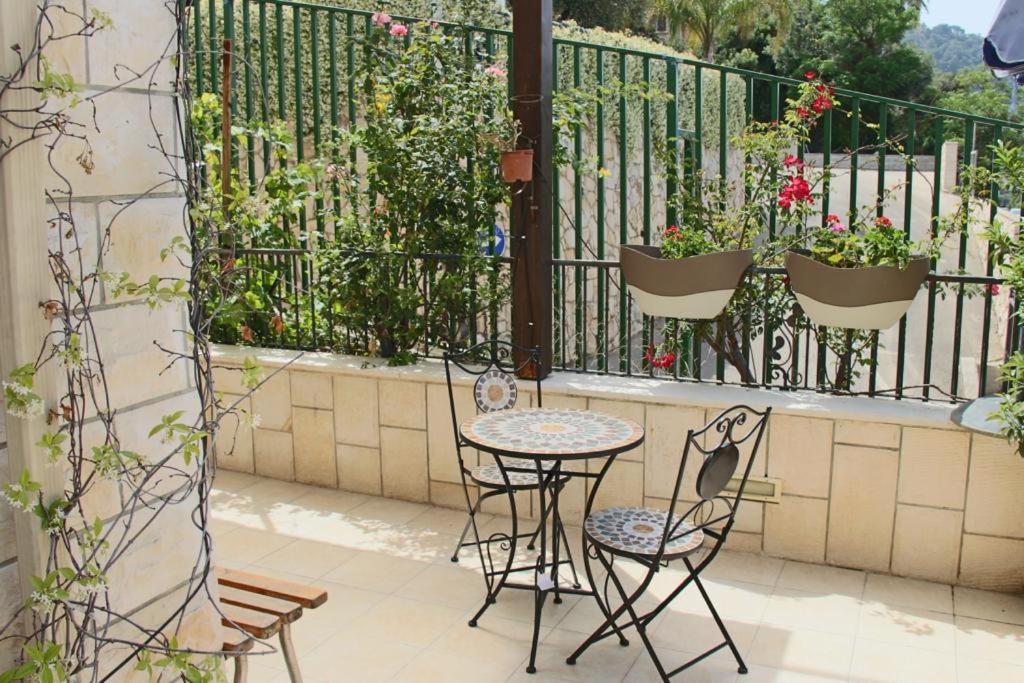 Laila'S Boutique Apartment Haifa Exterior photo